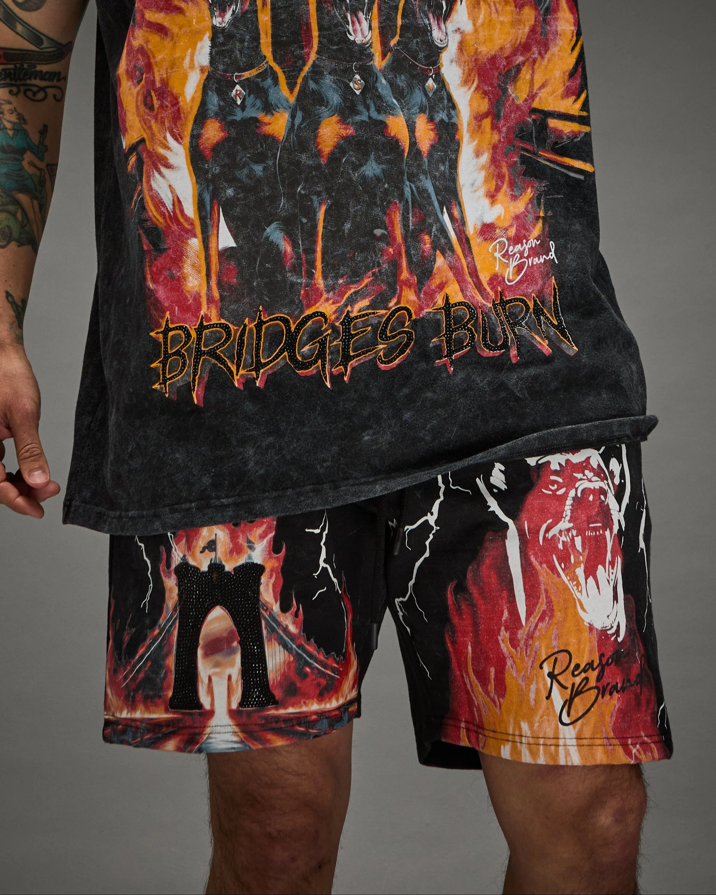 Bridges Burn Fleece Short - Washed Black - Image 4
